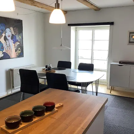 Fjordly アパート